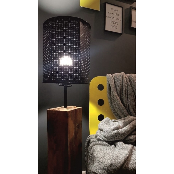 LAMPA Z LNIANYM ABAŻUREM HANDMADE LAMPA Z LNIANYM ABAŻUREM HANDMADE